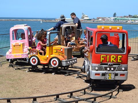 fun-fair-the-convoy-train-fun4u fun-fair-the-convoy-train-fun4u